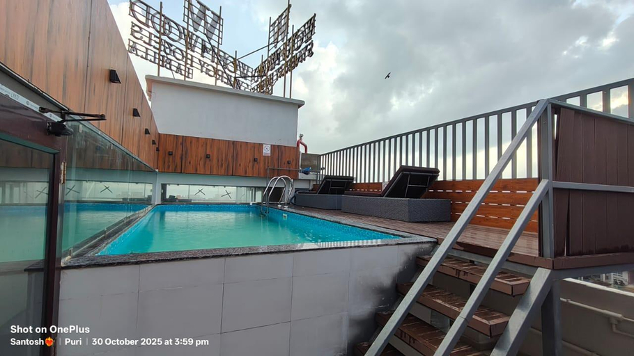 Swimming pool 4, WORMWOOD SYNERGY LA BELLA, Puri