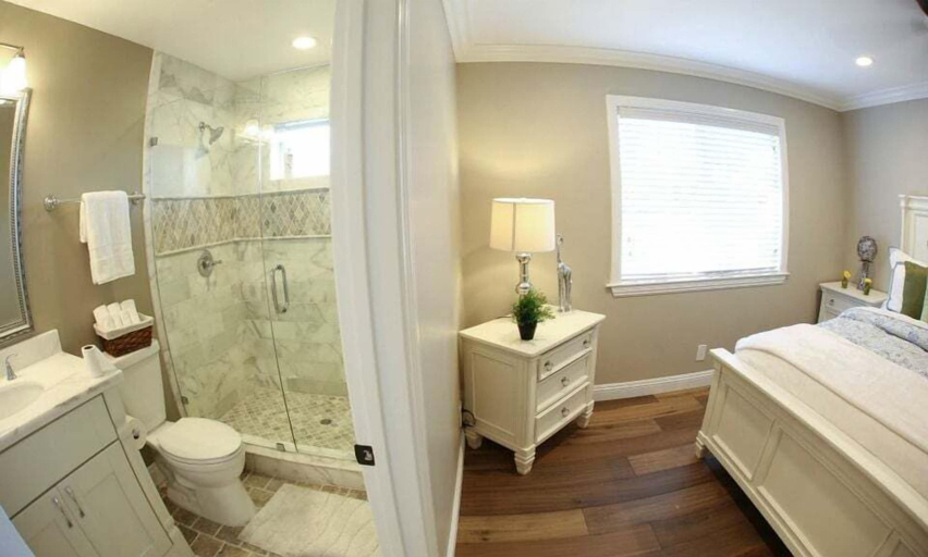 Bathroom 3, Upscale 6 Bed, 5 Ba, New Pool W/jacuzzi, 1/2 Mile Walk to Disney, Orange