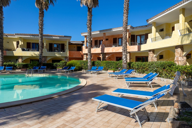 Pool 3, Seaside Relaxation Getaway-beahost, Olbia-Tempio