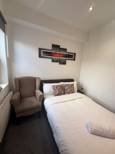 Room 5, Bel Palace, London
