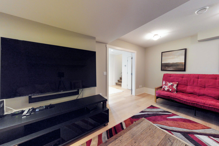 Room 4, The Edge at Big White, Kootenay Boundary