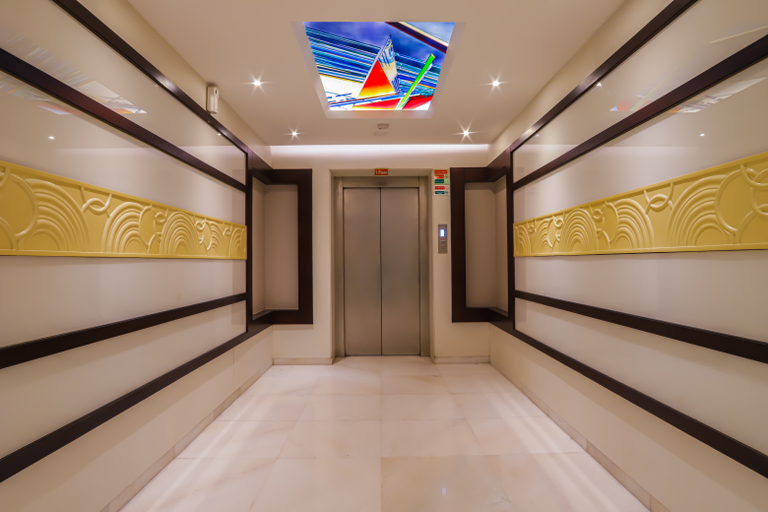 Public Area 2, Hotel Godwin Deluxe Near New Delhi Railway Station, Delhi