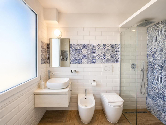 Bathroom 2, Il Profumo del Mare GuestHouse, Cagliari