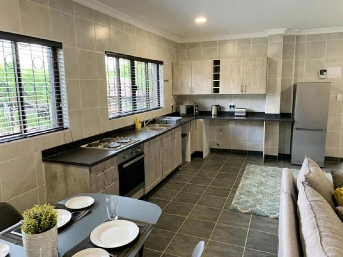 Private kitchen 4, Spacious 2-bedroom Apartment With Garden View in Hartbeespoort, Bojanala