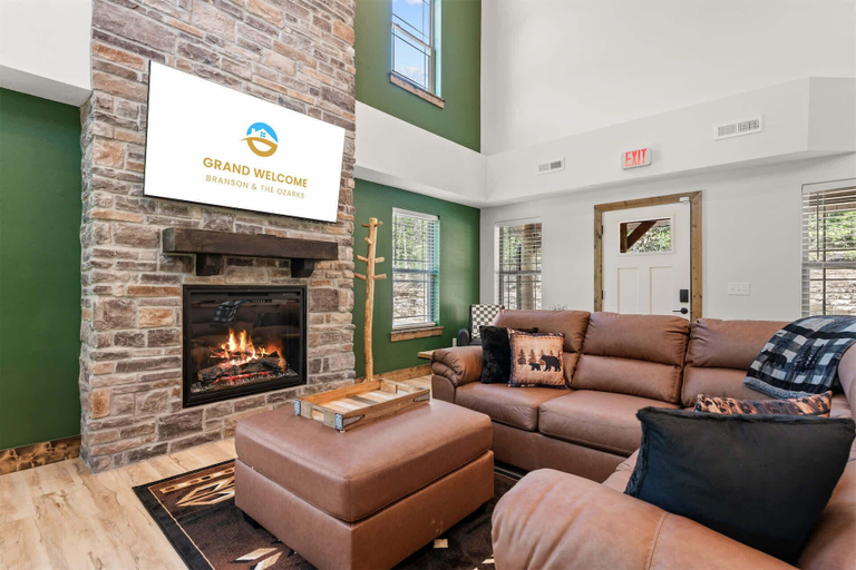 Interior 2, Lakesides Retreat With Amenities, Taney