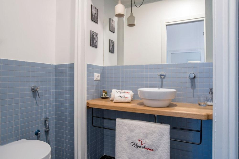 Bathroom 2, Bovio Modern Suite, Napoli