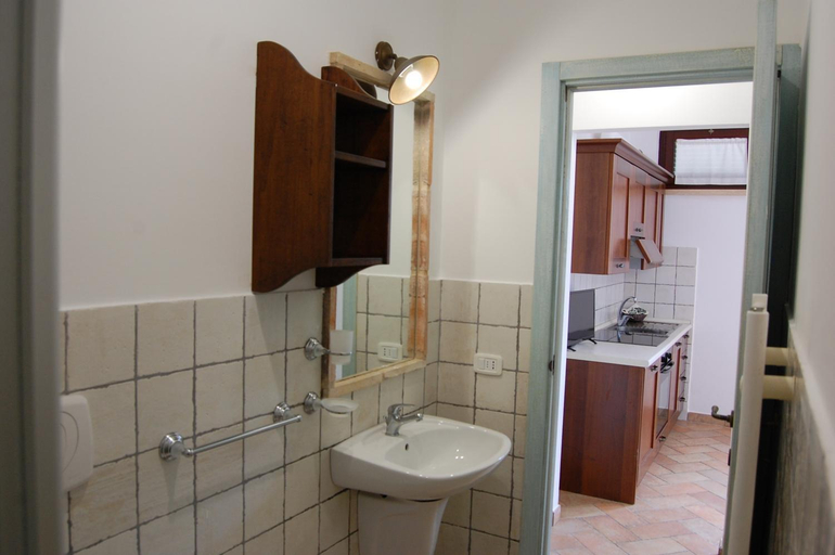 Bathroom 3, Casale del Conero, Macerata