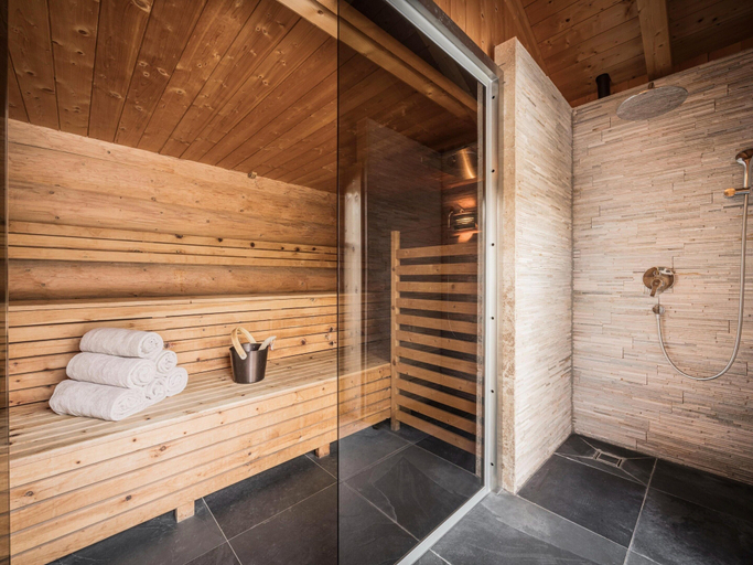Sauna, Luxury Chalet With Sauna in a Willow Roof, Innsbruck Land