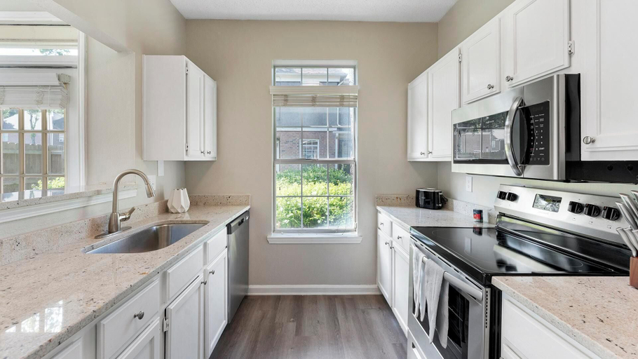 Private kitchen 2, Landing Furnished Apartments - Northwest Austin, Travis