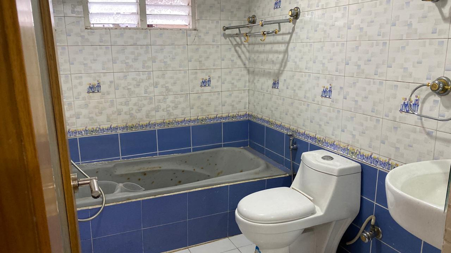 Bathroom, Mithra Homes, Hyderabad