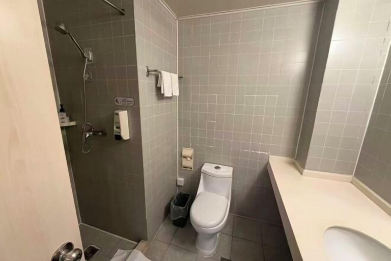 Bathroom 5, Jinjiang Inn (Yizheng Daqing North Road), Yangzhou