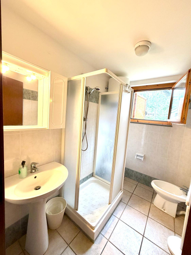 Bathroom 3, MaremMare Tuscany Apartments, Grosseto