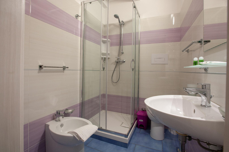 Bathroom 3, Affittacamere da Noemi, Trapani