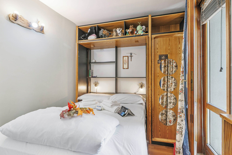Bedroom, Appartamento Fiocco di Neve w/ View Balcony, Torino