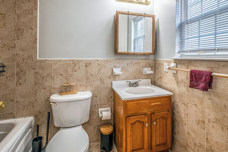 Bathroom 4, NJNY Retreat, Newark