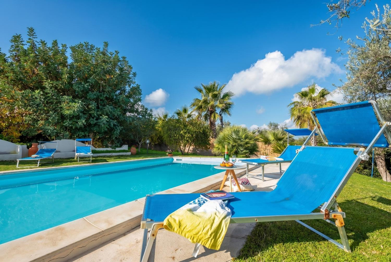 Sport & Beauty 2, Alghero Villa Josephine con piscina e Parco per 8 ospiti, Sassari