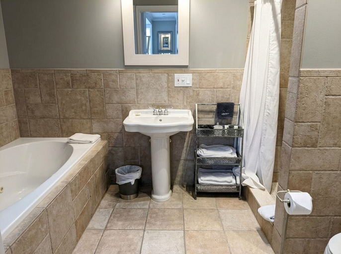 Bathroom 3, Breadalbane Inn, Wellington