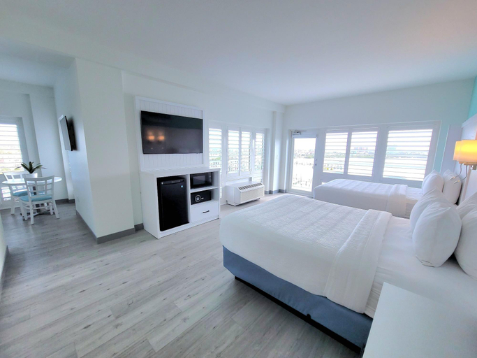 Bedroom 3, The Chart House Marina Hotel, Pinellas