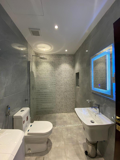 Bathroom 4, لوريت للشقق المخدومة, Jeddah