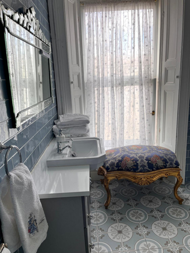 Bathroom 3, Bray Head B&B