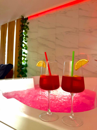Food & Drinks, Prenociste SILVER LUX Srebrno Jezero, Veliko Gradište