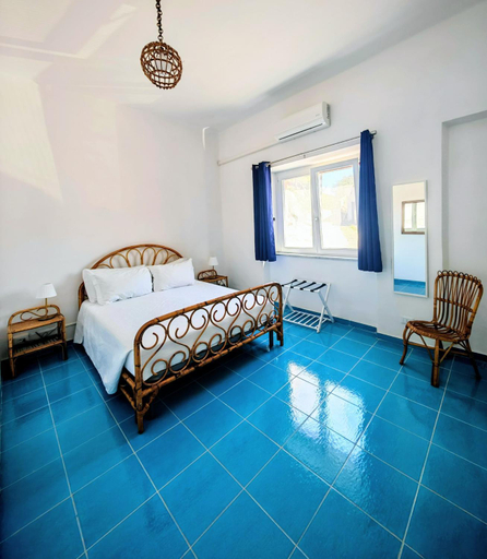 Bedroom 1, Dea Rooms, Salerno