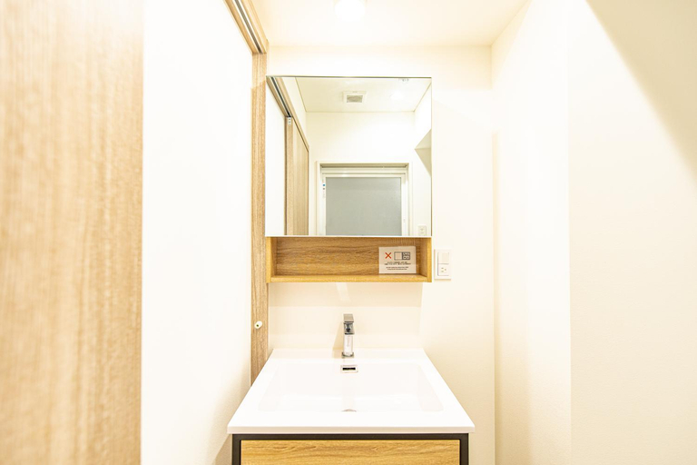 Bathroom 3, Modello Sangenjaya by Tranova, Setagaya