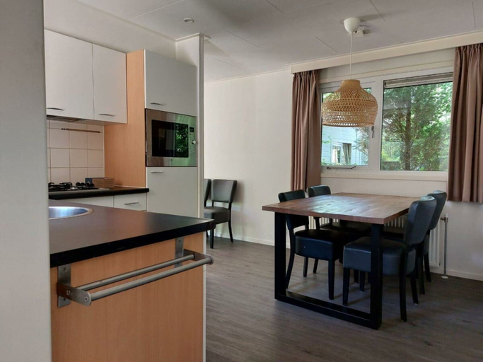 Private kitchen 1, Holiday Home in Beekbergen With Terrace, Apeldoorn