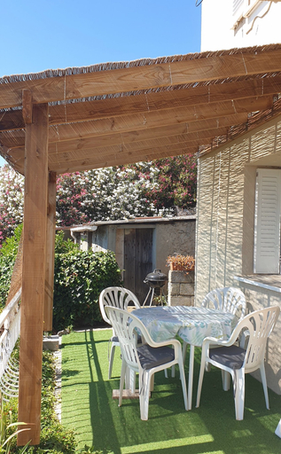 Outdoor dining, Appartement de charme vue sur mer, Haute-Corse