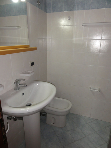 Bathroom 5, Sea View Flat Near Piazzale Zenith, Venezia