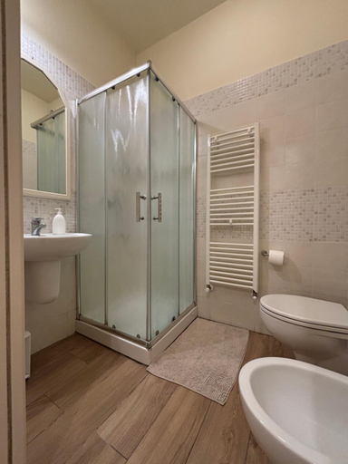 Bathroom 2, B&B Fior Di Toscana, Pistoia