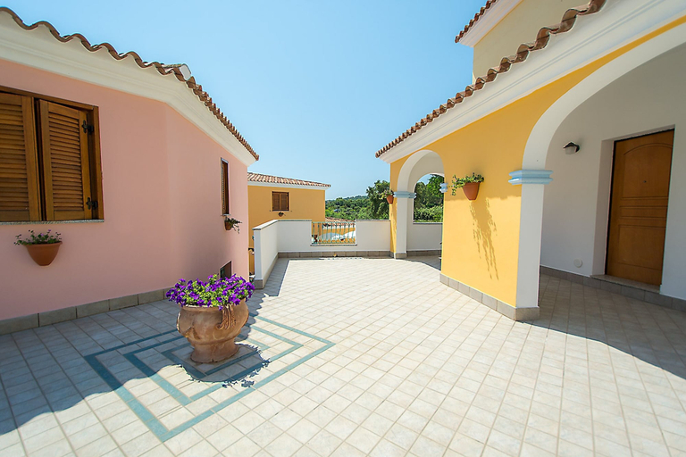 Others 4, Apartment With Shared Pool, Nuoro