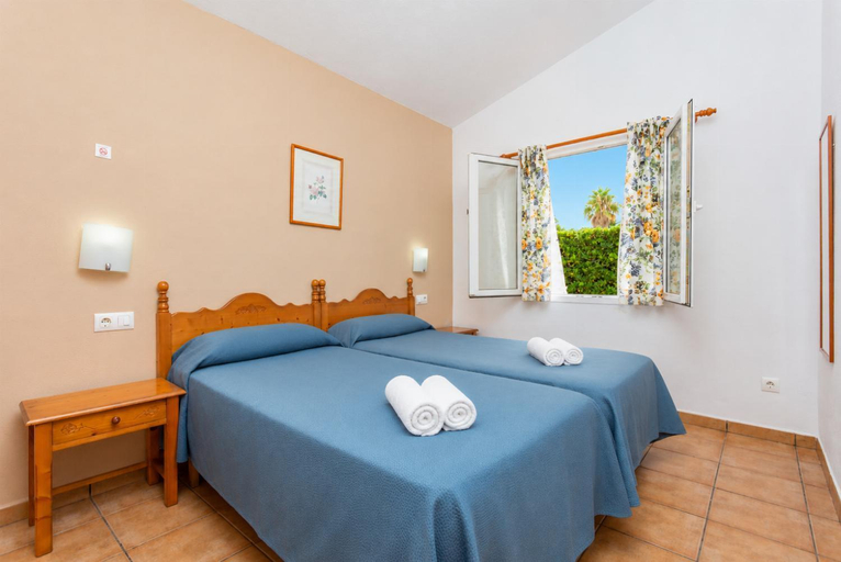Bedroom 2, Villa Clariana Large Private Pool, A/C, WiFi, Baleares