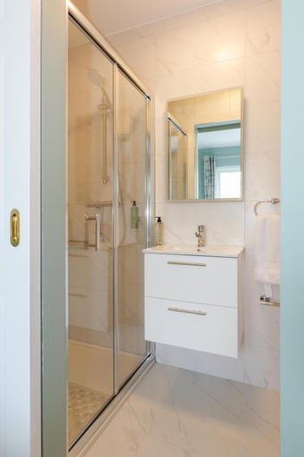 Bathroom 4, Sea Mist Guesthouse
