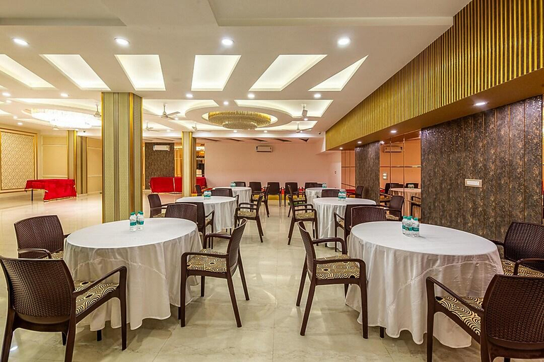 Food & Drinks 3, Haris Court- Cyber Hub, Gurgaon