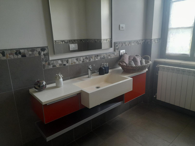 Bathroom, B&B Vallecupa, Viterbo