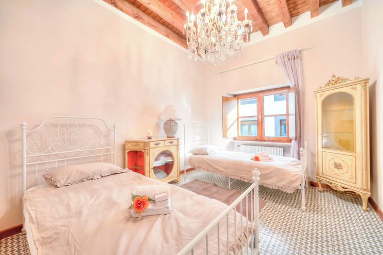 Bedroom 4, Laetitia Salo-historic Center Near Lake, Brescia