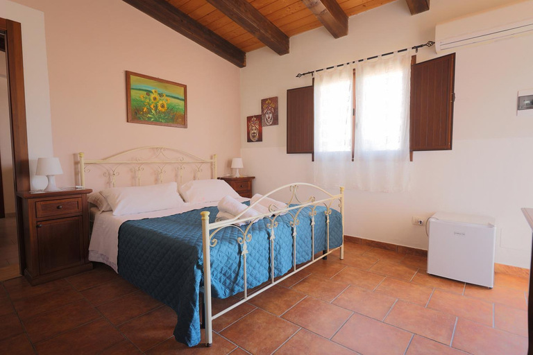 Others 3, Cavagrande Guest House, Syracuse