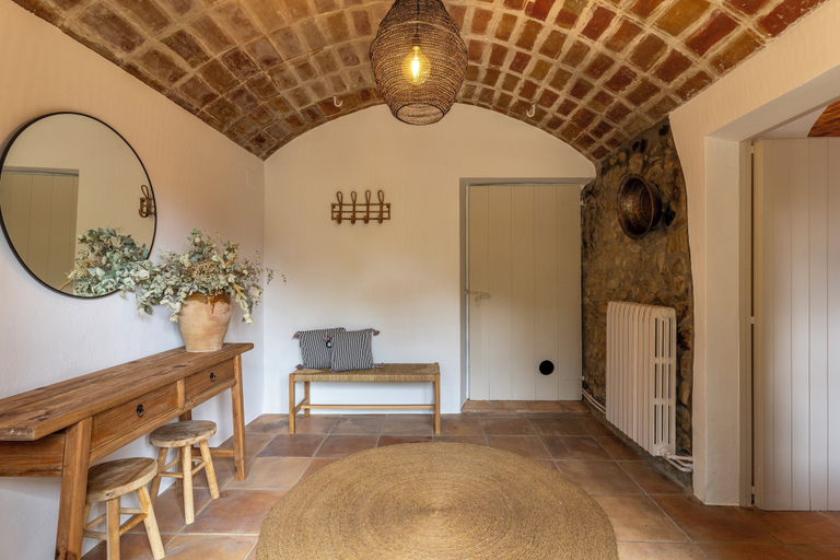 Interior 4, MOLÍ DE CAN BURJATS, Girona