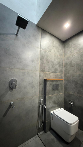 Bathroom 5, Backwater Brook, Kottayam