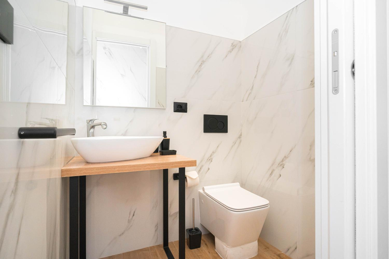 Bathroom 3, Elite Apartment SPA, Catania
