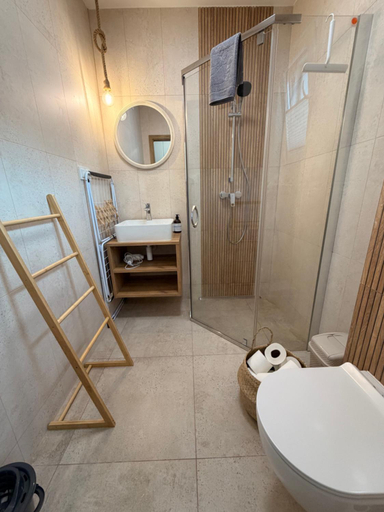 Bathroom 3, Morskie Opowiesci - domki z klimatem BASEN, Puck