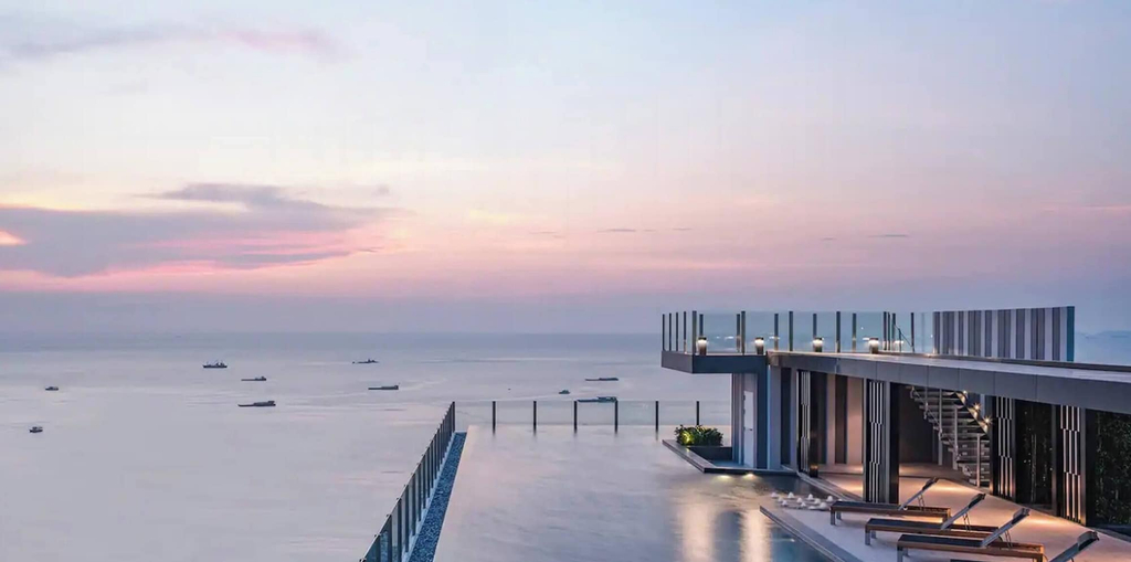 Pool 3, Central Patttaya I Excellent Location, Pattaya