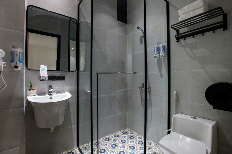 Bathroom 3, Bin Bin Hotel 1 - Near RMIT University, District 7