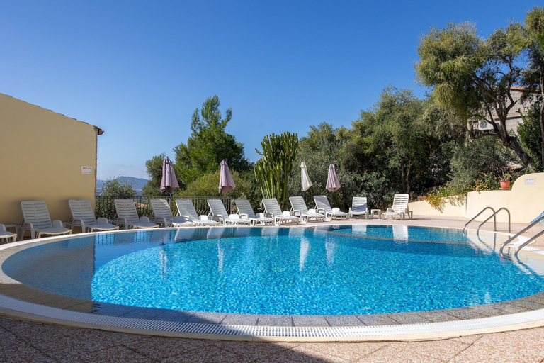 Pool 3, Lovely Flat Immersed in Nature, Olbia-Tempio