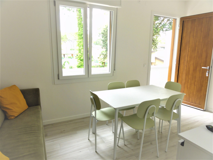 Dining room, Bright Flat With Garden and Pool, Venezia