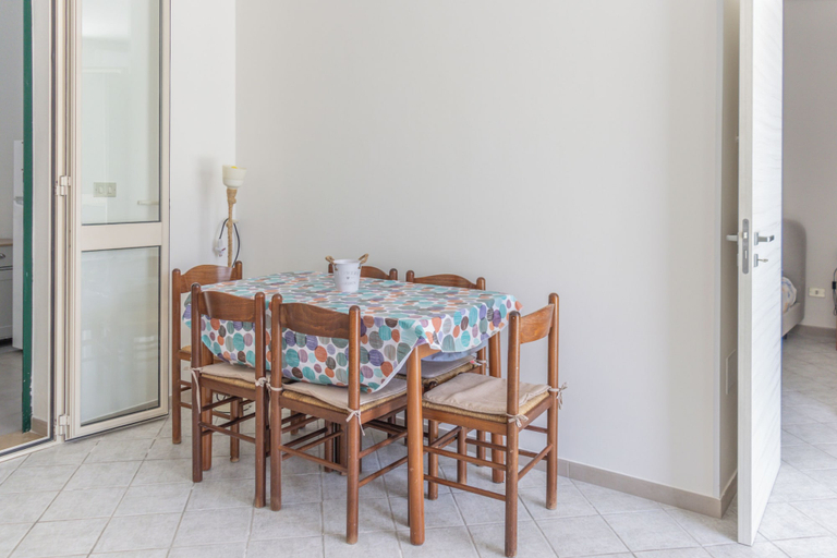 Dining 5, Simple House, Lecce