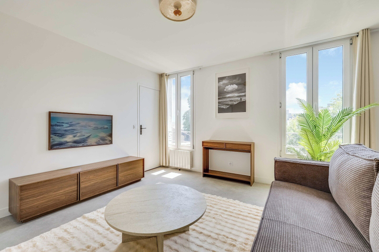 Living area 4, Spacious Appartement 1br/4p - Aubervilliers, Seine-Saint-Denis