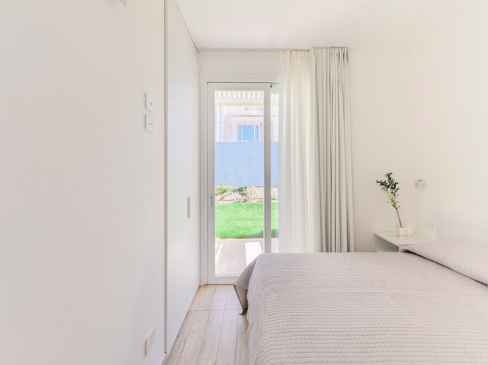 Bedroom 2, Elegant Apartment Near La Pelosa Beach, Sassari