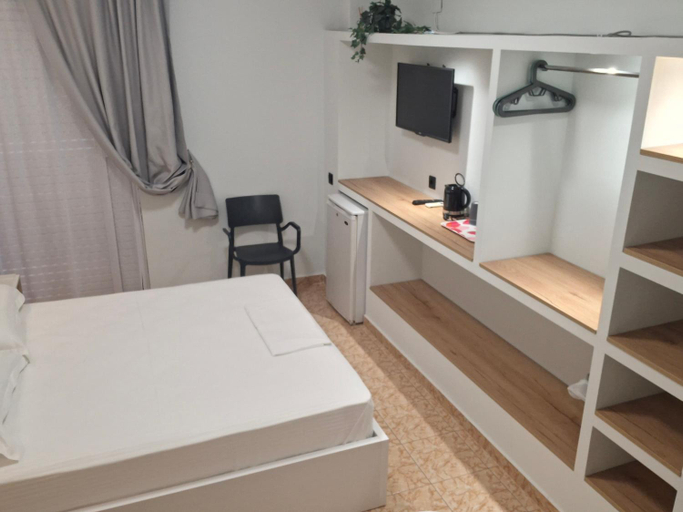 Bedroom 2, Areti Rooms Hotel, Vlorës